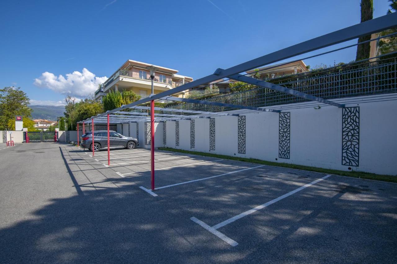 Ibis Cannes Mouans Sartoux Piscine Parking Gratuit Eksteriør billede