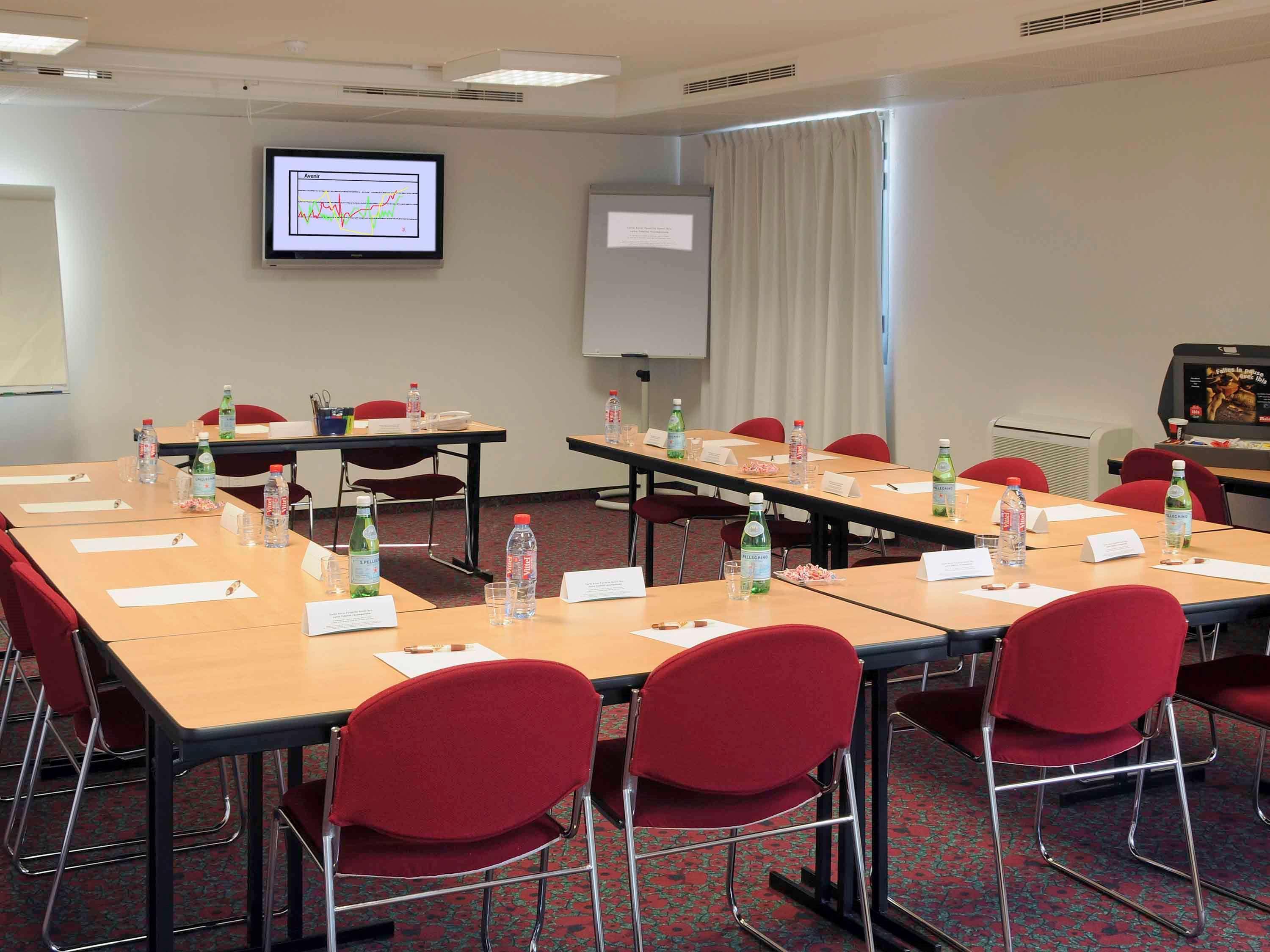 Ibis Cannes Mouans Sartoux Piscine Parking Gratuit Eksteriør billede