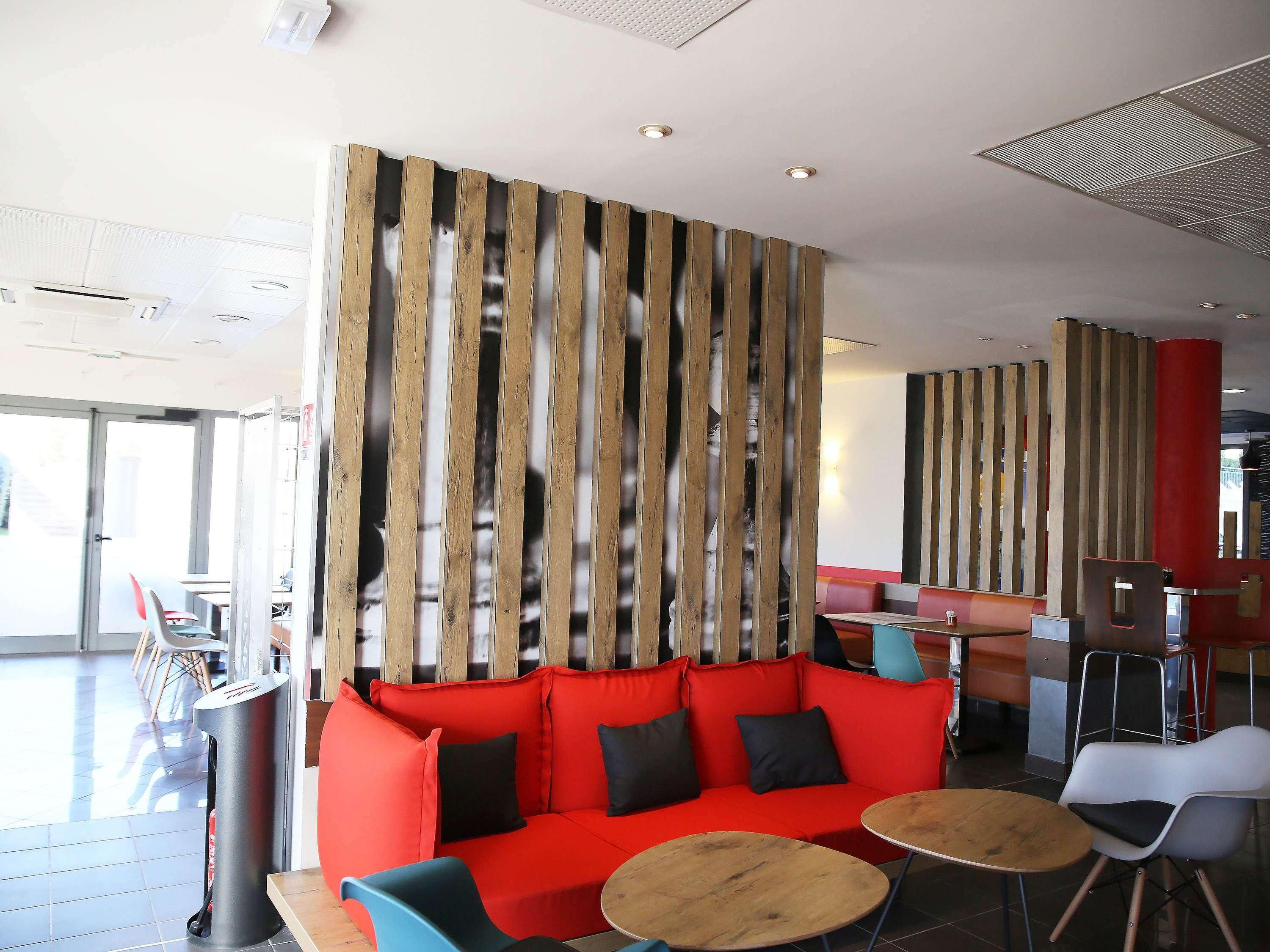 Ibis Cannes Mouans Sartoux Piscine Parking Gratuit Eksteriør billede