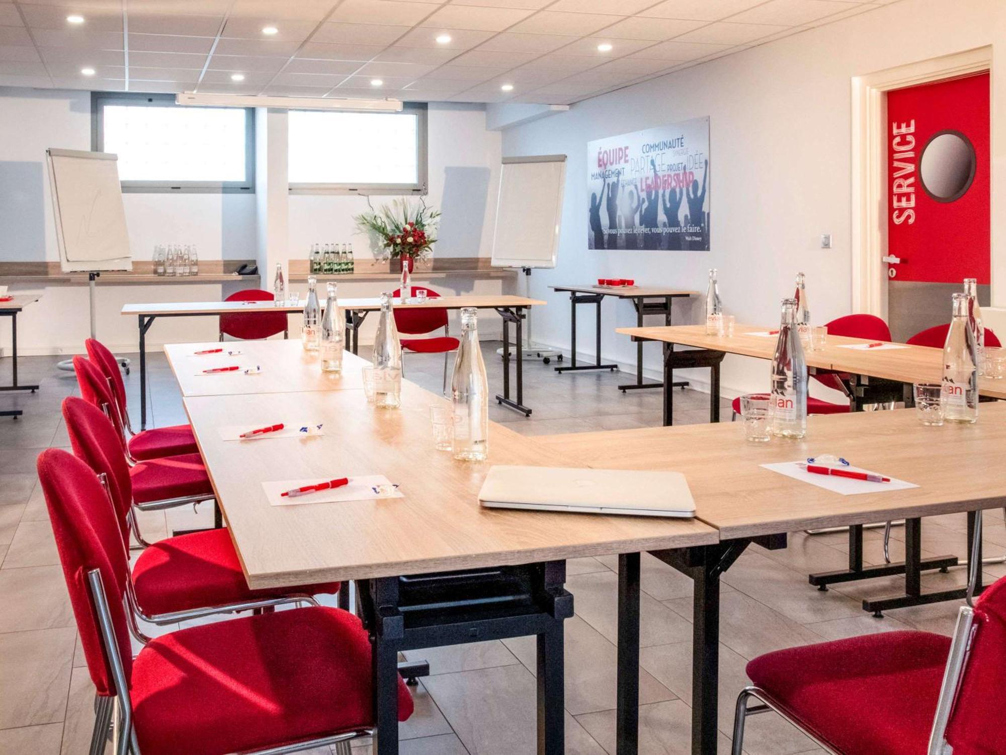 Ibis Cannes Mouans Sartoux Piscine Parking Gratuit Eksteriør billede