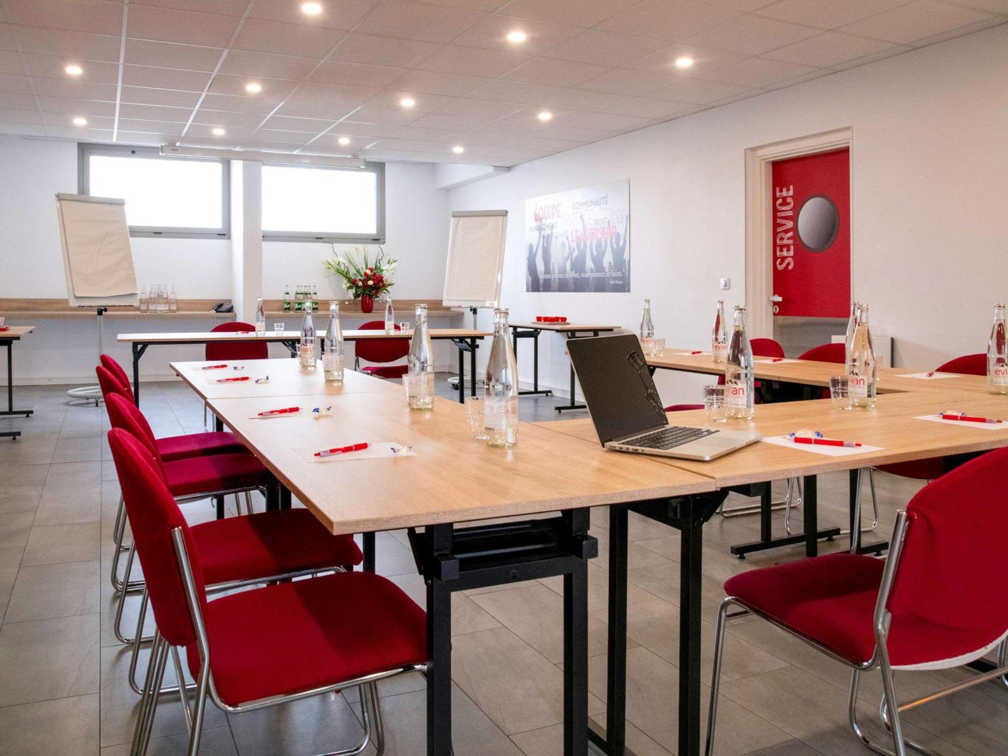 Ibis Cannes Mouans Sartoux Piscine Parking Gratuit Eksteriør billede