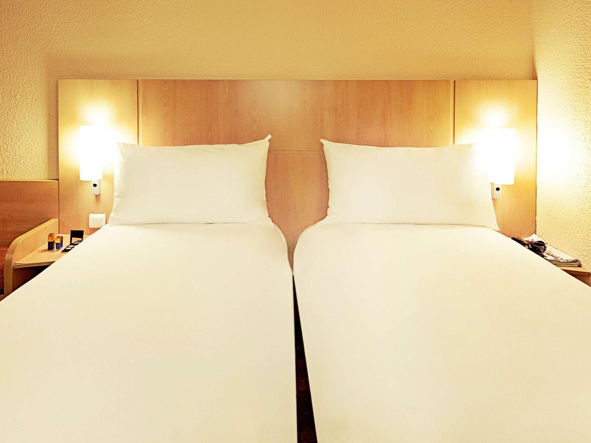 Ibis Cannes Mouans Sartoux Piscine Parking Gratuit Eksteriør billede