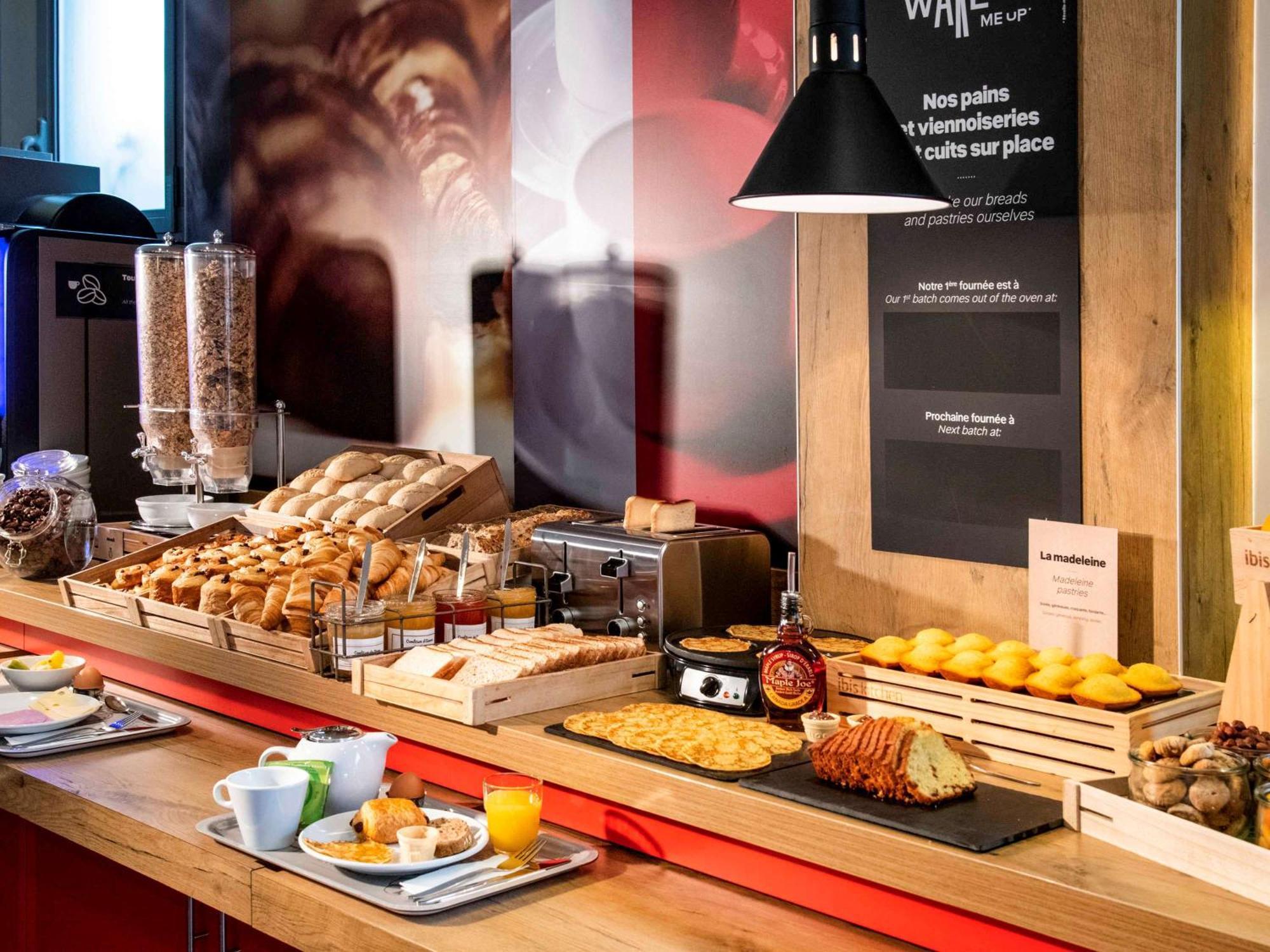 Ibis Cannes Mouans Sartoux Piscine Parking Gratuit Eksteriør billede
