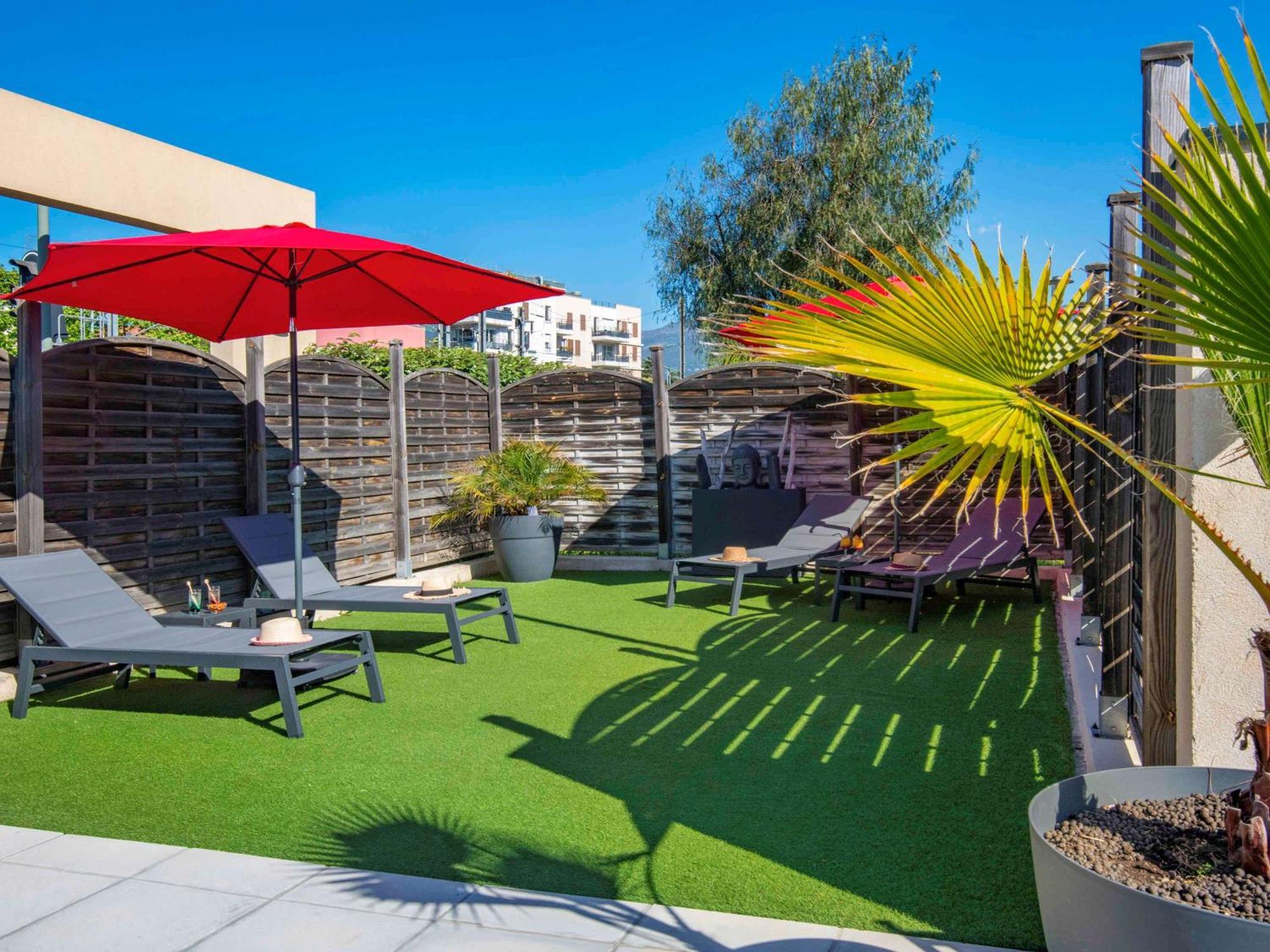 Ibis Cannes Mouans Sartoux Piscine Parking Gratuit Eksteriør billede