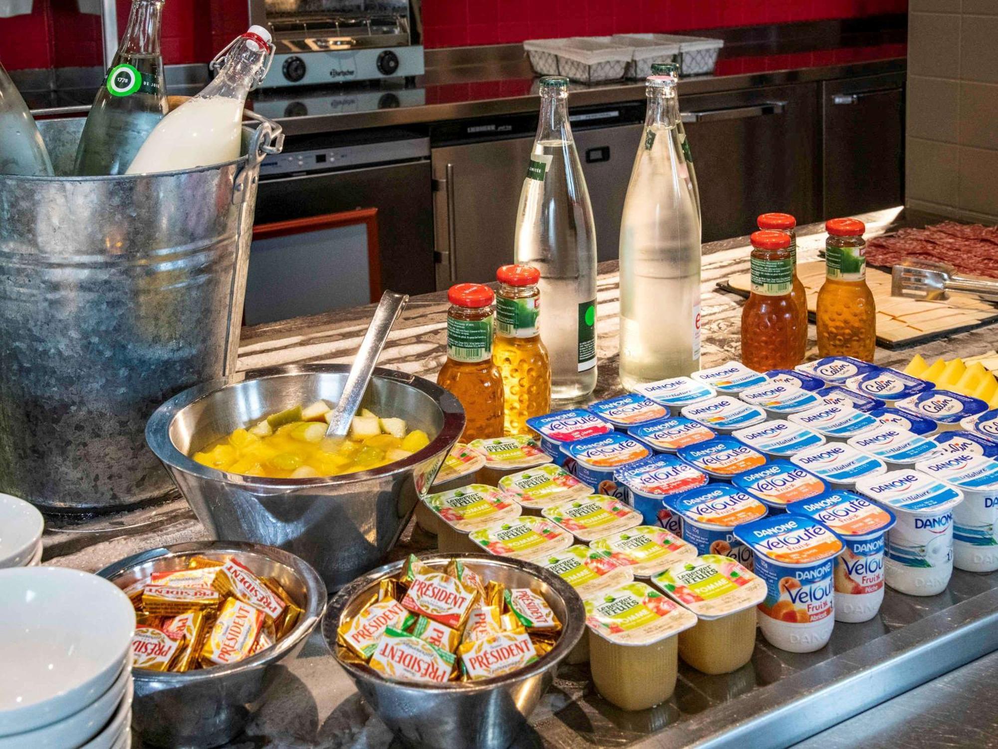 Ibis Cannes Mouans Sartoux Piscine Parking Gratuit Eksteriør billede
